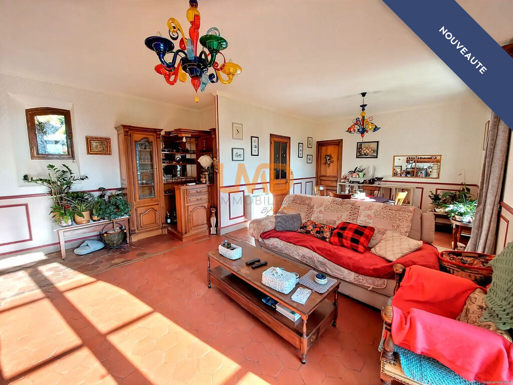 Photo 3 : 77, Montereau, maison en pierre , très bon état sur environ 1hec