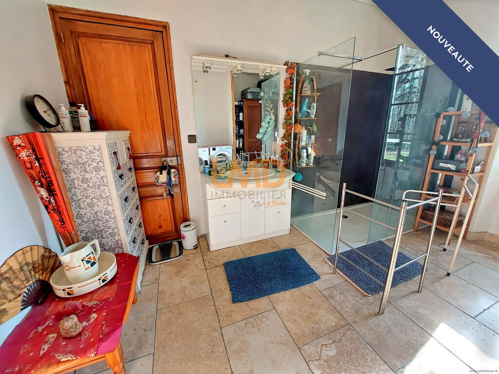 Photo 8 : 77, Montereau, maison en pierre , très bon état sur environ 1hec