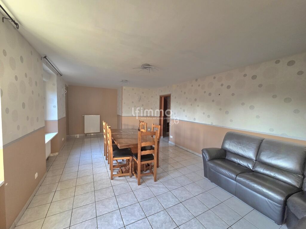 Photo 4 : Maison mitoyenne 1O2 M² à Issenheim Terrain 275 m²