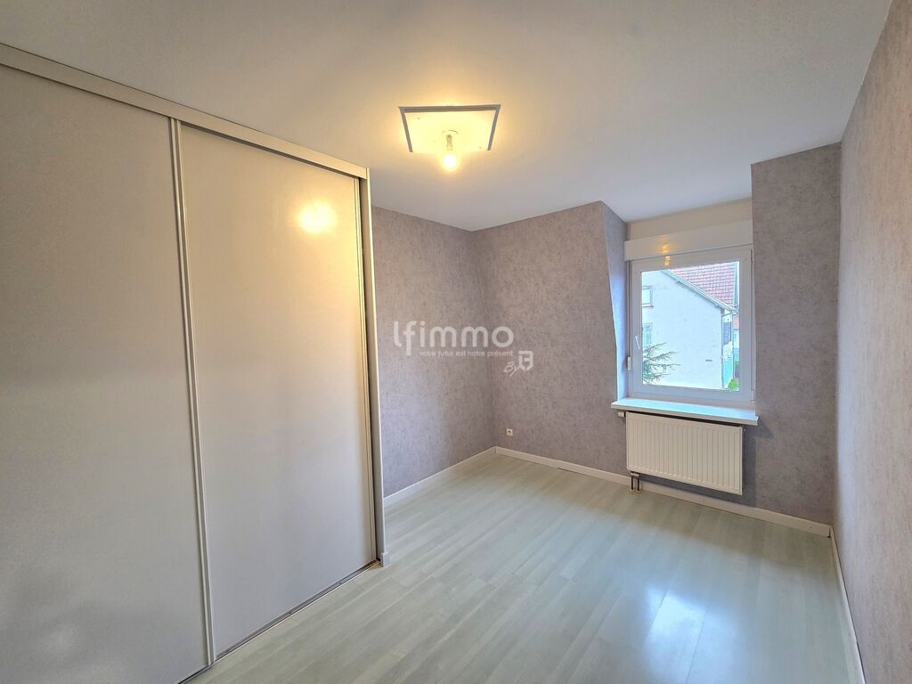 Photo 8 : Maison mitoyenne 1O2 M² à Issenheim Terrain 275 m²