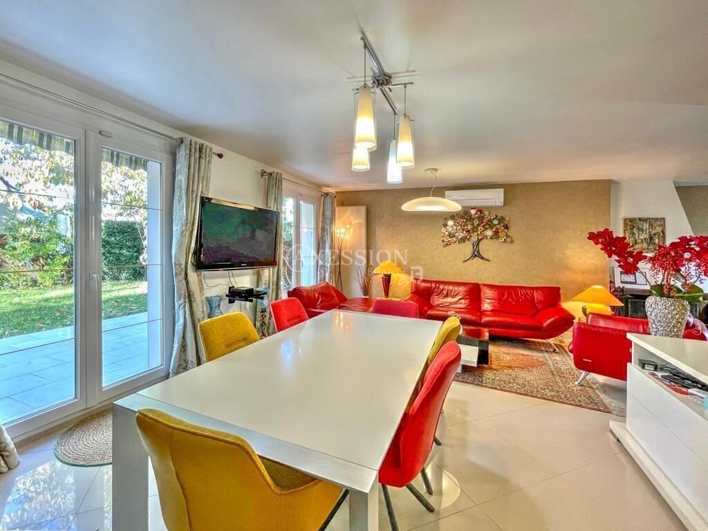 Photo 1 : Maison de 6 pièces - 4 chambres - jardin