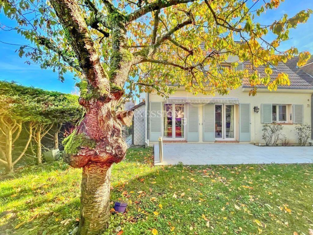 Photo 6 : Maison de 6 pièces - 4 chambres - jardin