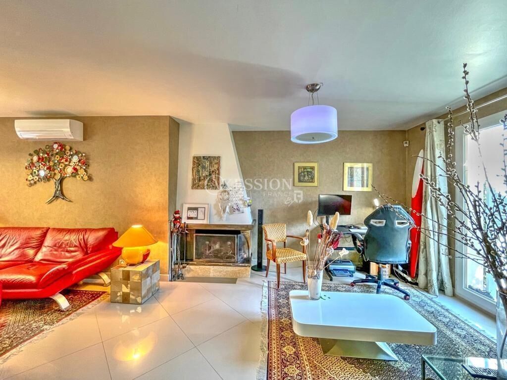 Photo 7 : Maison de 6 pièces - 4 chambres - jardin