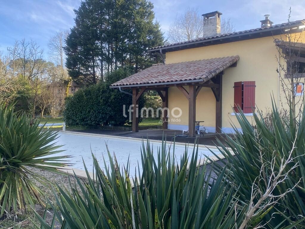 Photo 7 : Maison landaise avec piscine, dépendance et terrain