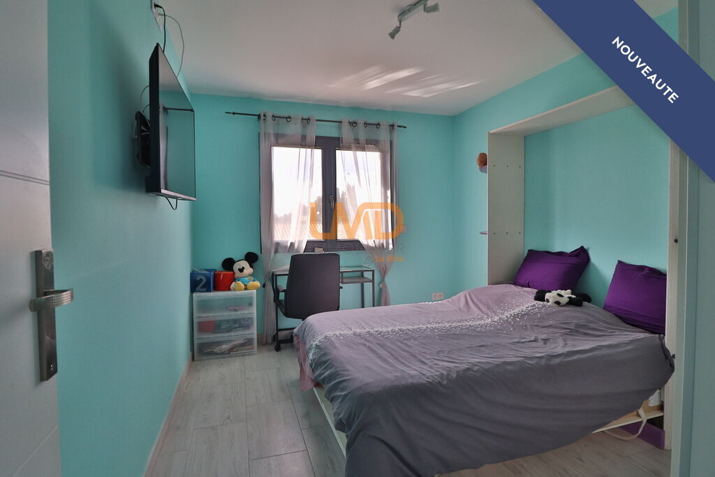 Photo 10 : Maison contemporaine-6 pièces-piscine-garage