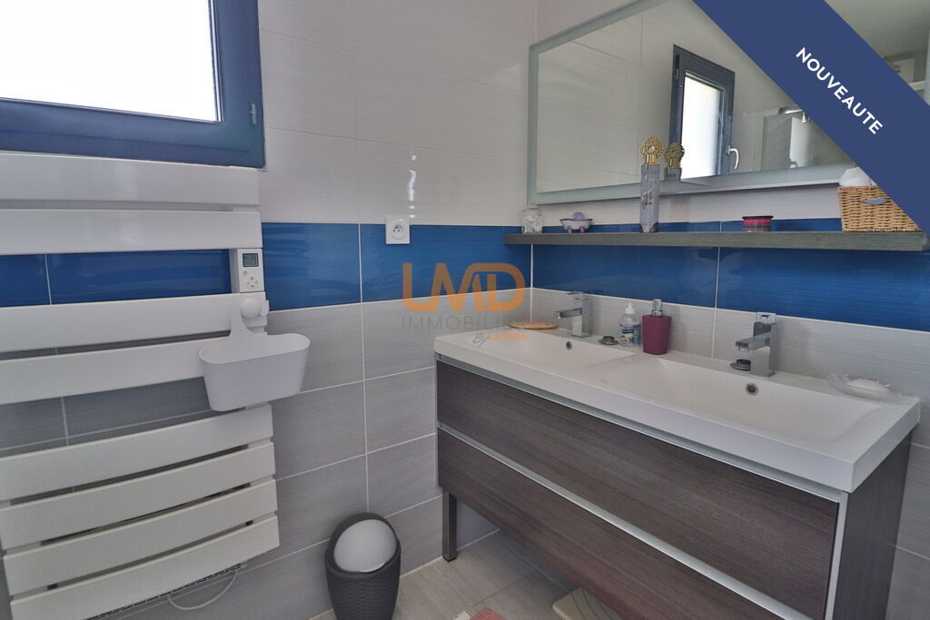 Photo 11 : Maison contemporaine-6 pièces-piscine-garage