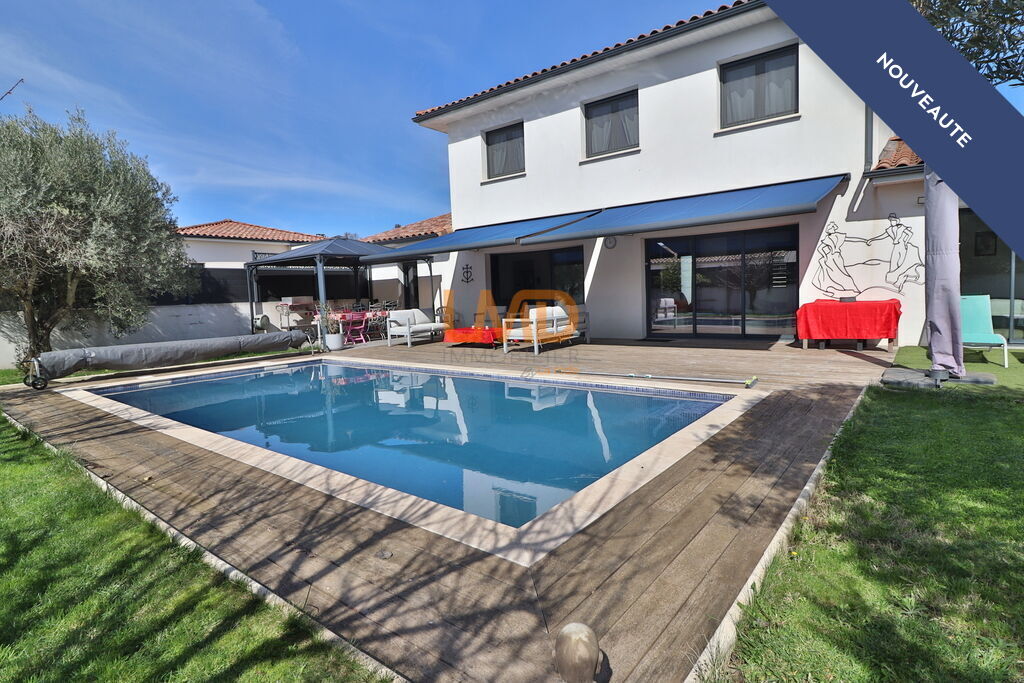 Photo 1 : Maison contemporaine-6 pièces-piscine-garage