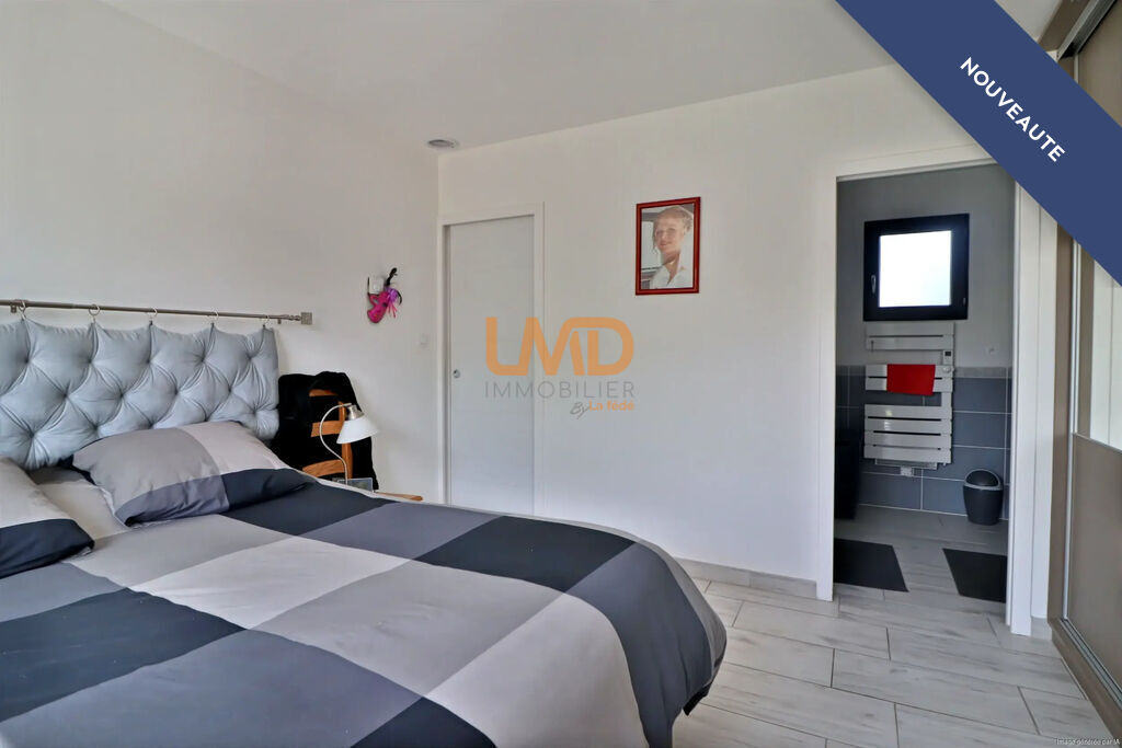 Photo 8 : Maison contemporaine-6 pièces-piscine-garage