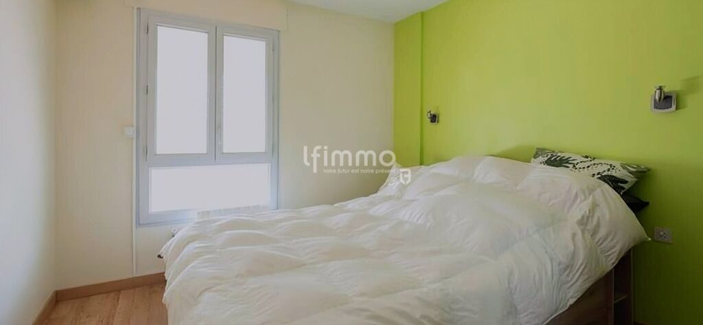 Photo 6 : T2 rénové de 40 m² - Terrasse