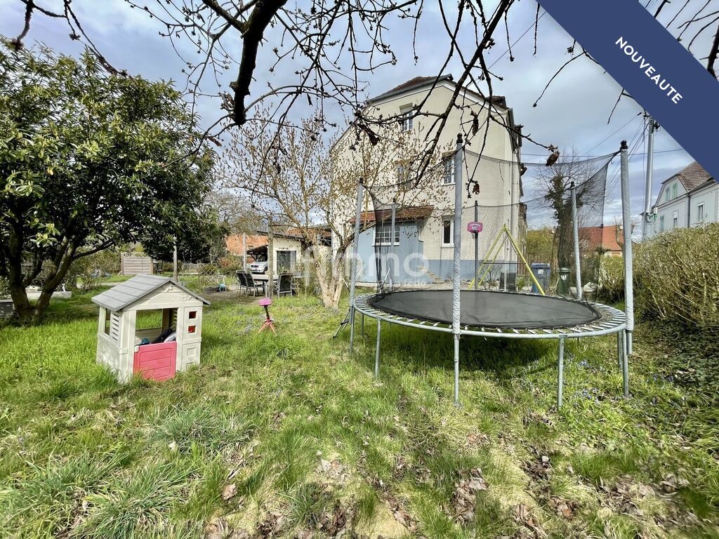 Photo 14 : Spacieuse maison familiale sur vaste terrain avec garage