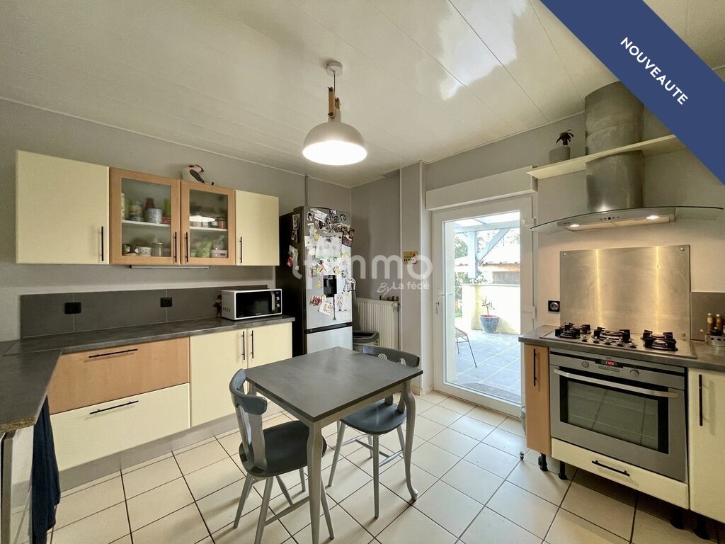 Photo 5 : Spacieuse maison familiale sur vaste terrain avec garage