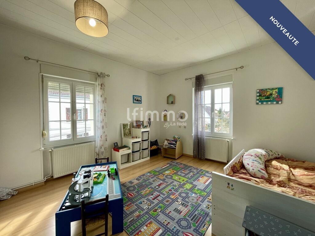 Photo 8 : Spacieuse maison familiale sur vaste terrain avec garage