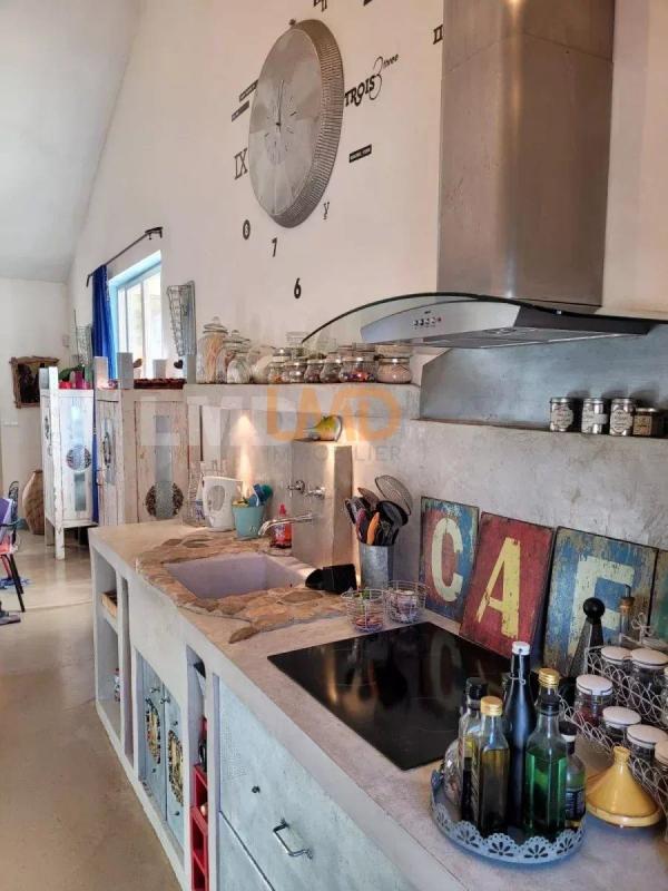 Photo 15 : maison en pierre de 140m2  .. piscine. garage