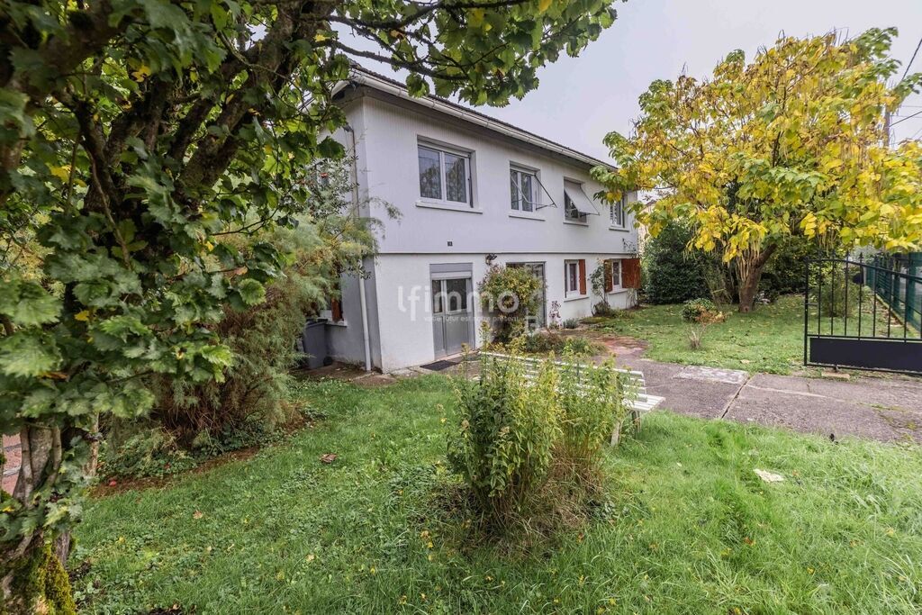 Photo 2 : Habitation familiale, dotée d'une belle construction à Moussey