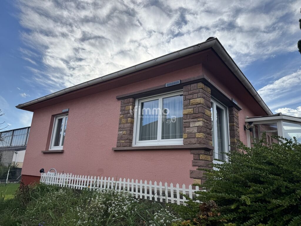 Photo 6 : Maison de plain-pied, garage. Terrain 552 m² Fessenheim (68740)