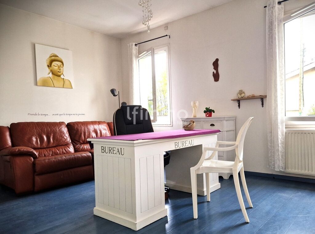 Photo 10 : Maison de 194 m2 avec piscine