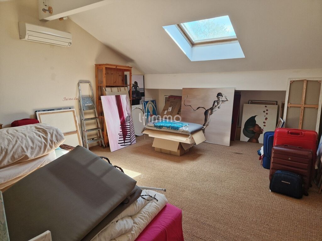 Photo 15 : Maison de 194 m2 avec piscine