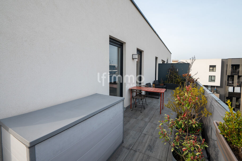 Photo 17 : Bel attique 5 p. 98 m² avec terrasse 58 m² et deux parkings