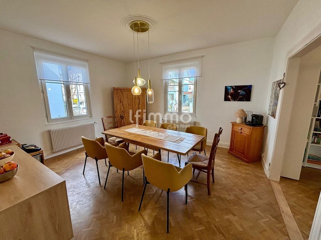 Photo 4 : À vendre à Sélestat – Élégante maison de maître avec jardin arbo