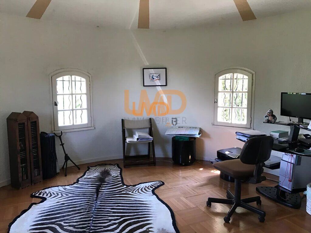 Photo 10 : Maison avec piscine sur un terrain de 15328 m² Montaut 31410