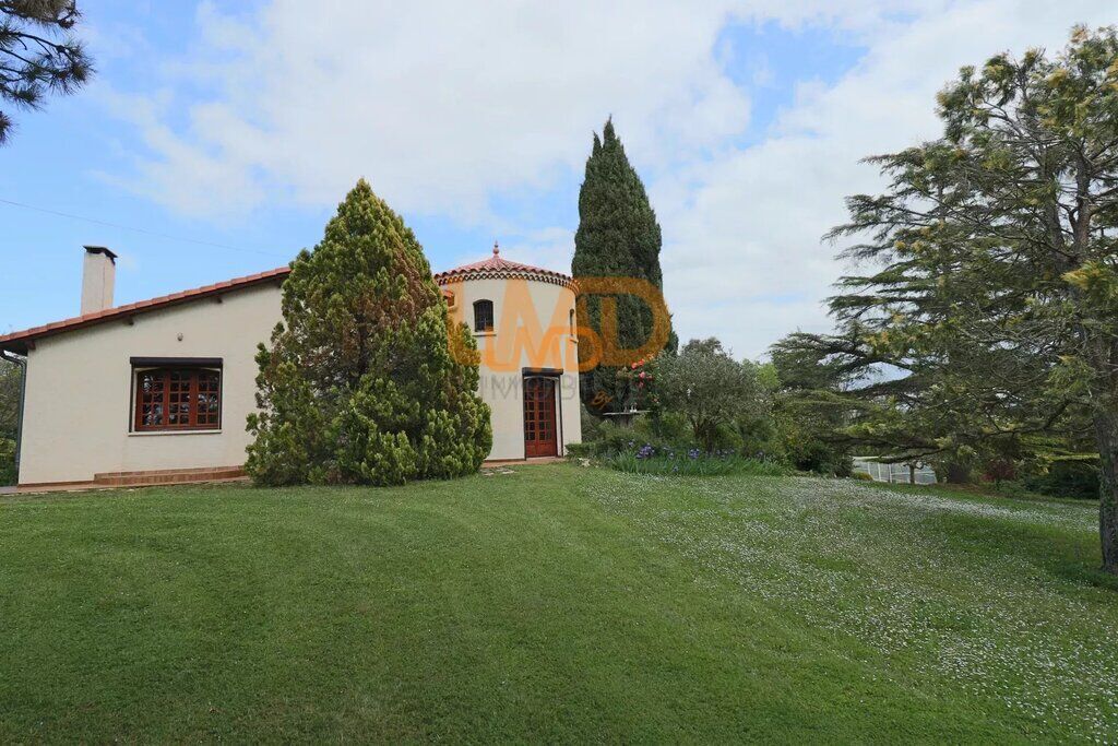 Photo 1 : Maison avec piscine sur un terrain de 15328 m² Montaut 31410