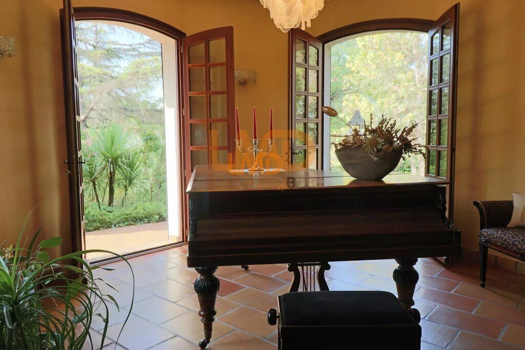 Photo 2 : Maison avec piscine sur un terrain de 15328 m² Montaut 31410