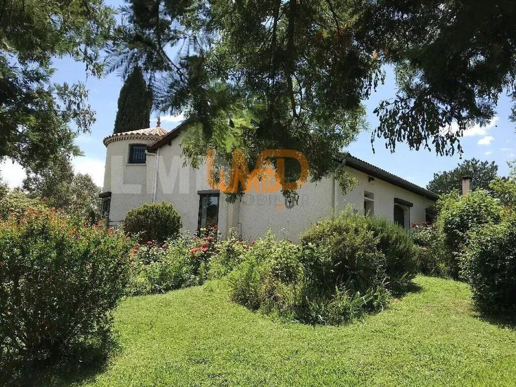 Photo 4 : Maison avec piscine sur un terrain de 15328 m² Montaut 31410