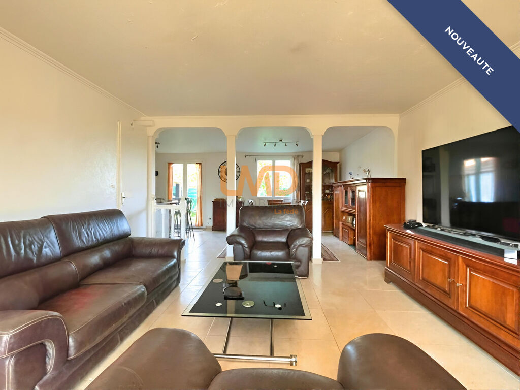 Photo 1 : Maison familiale 4 chambres bureau DPE B jardin garage Le Muy ca