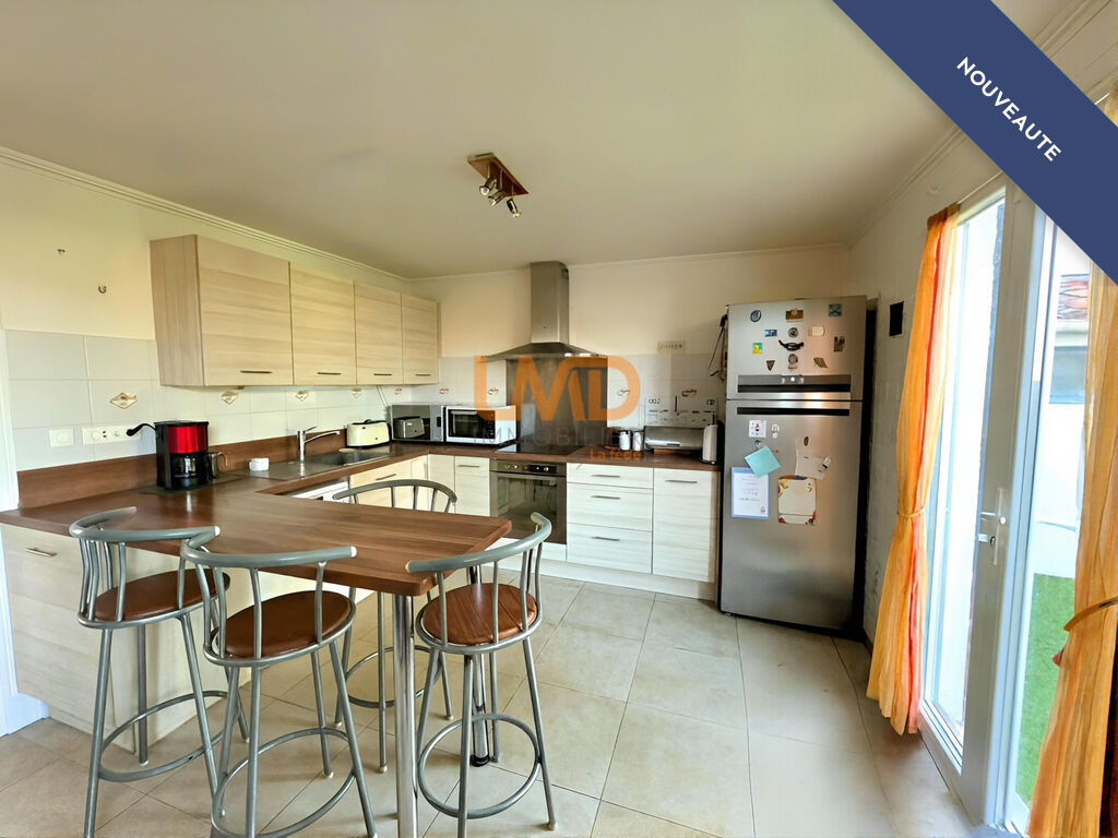 Photo 5 : Maison familiale 4 chambres bureau DPE B jardin garage Le Muy ca