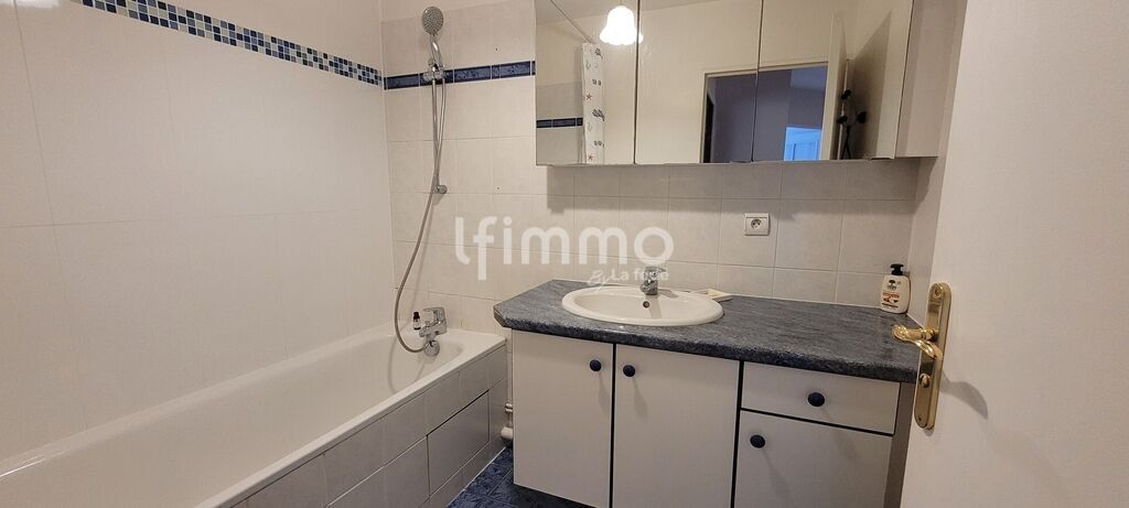 Photo 4 : Appartement 2 pièces, balcon, parking