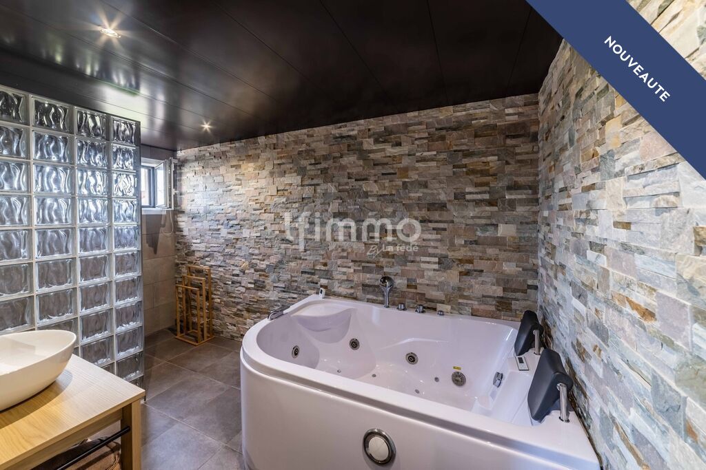 Photo 9 : Maison Familiale, dotée d'une superbe vue, à la campagne