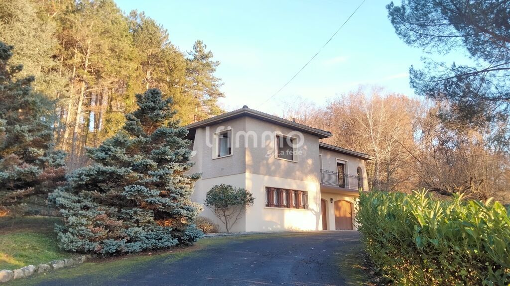 Photo 1 : Maison avec 11341m² de terrain