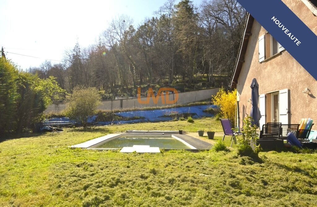 Photo 5 : Maison 250 m² 5 chambres. Piscine