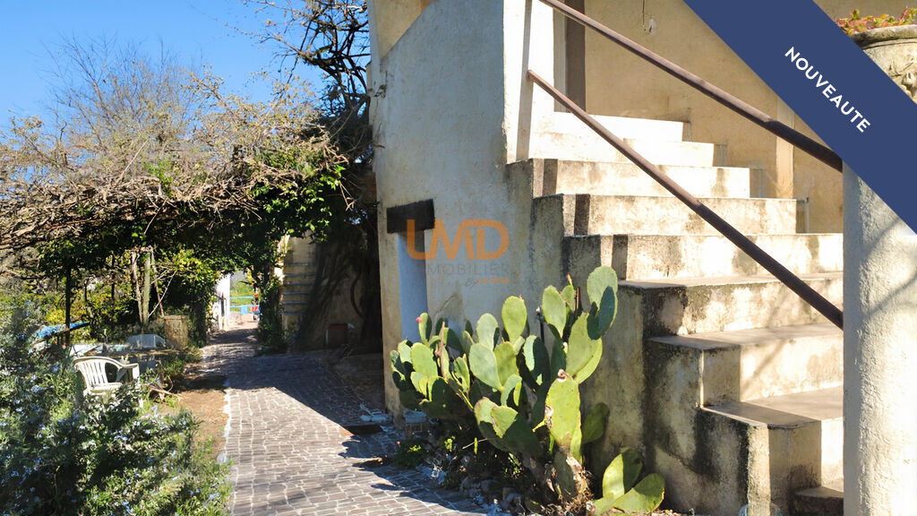 Photo 2 : Maison de village au calme, terrasse, toiture neuve