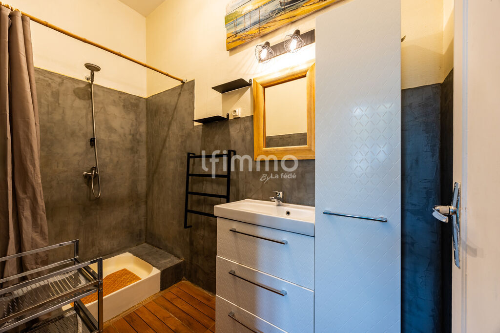 Photo 10 : Maison de ville - 150 m2 - Transports et commerces à pied