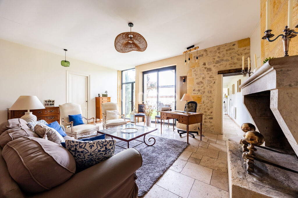 Photo 1 : Maison de ville - 150 m2 - Transports et commerces à pied