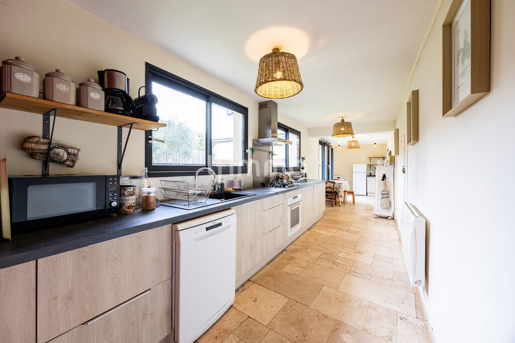 Photo 5 : Maison de ville - 150 m2 - Transports et commerces à pied