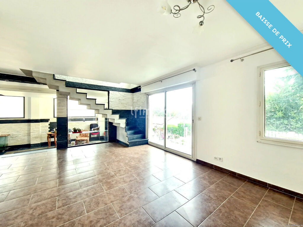 Photo 3 : Maison spacieuse et contemporaine dans un quartier résidentiel