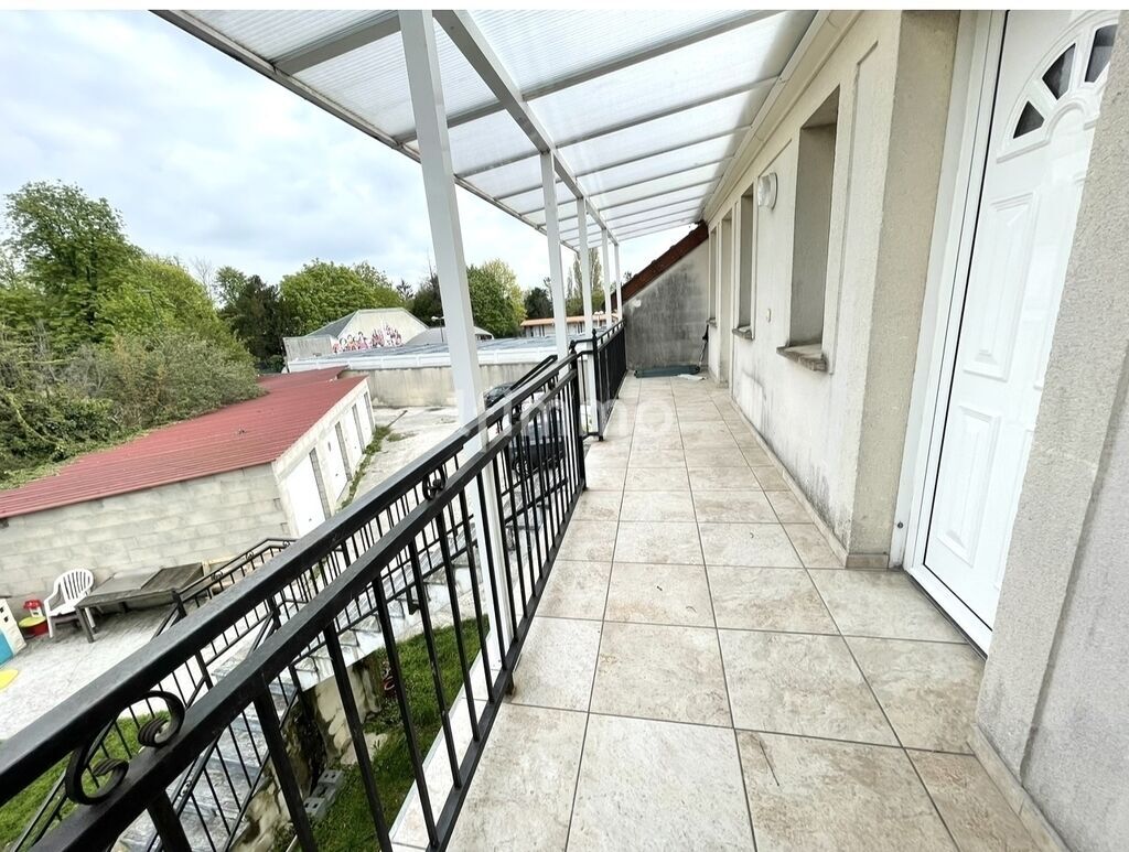 Photo 5 : Immeuble à Montfermeil (93370) de 197 m²