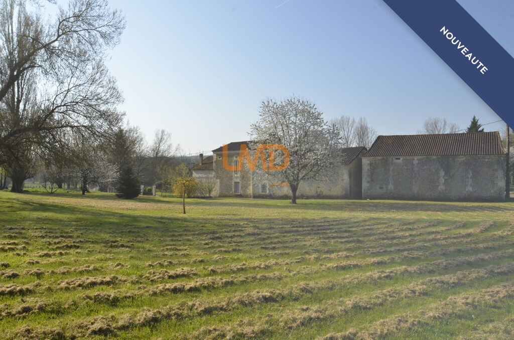 Photo 1 : Complexe immobilier à rénover, avec habitation de 150 m², au cal