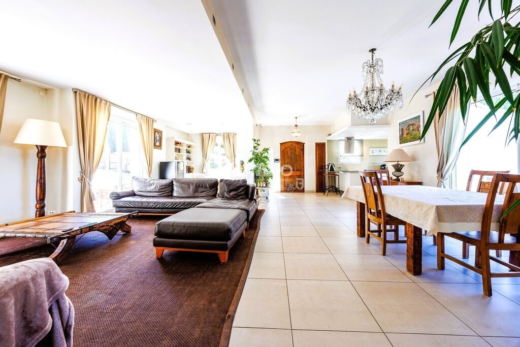 Photo 5 : Terrain / Maison / Piscine / Pool House