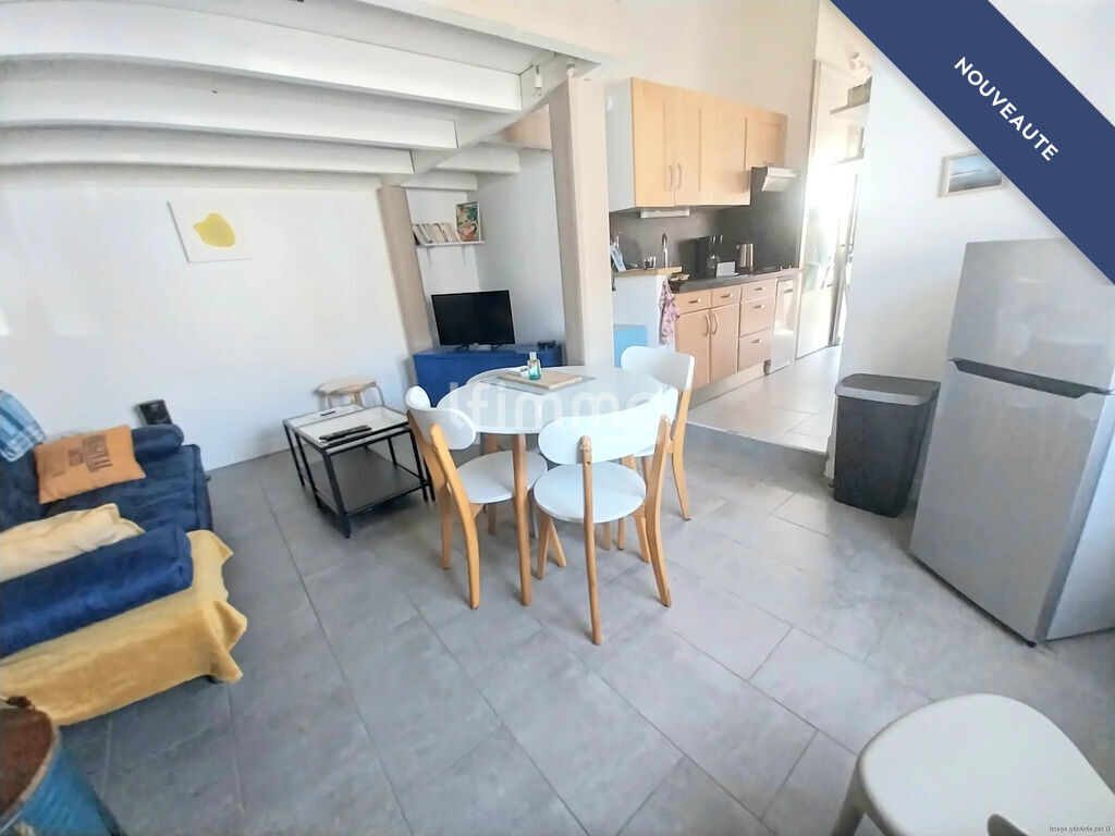 Photo 2 : Maison deux pièces avec extérieurs et places de parking