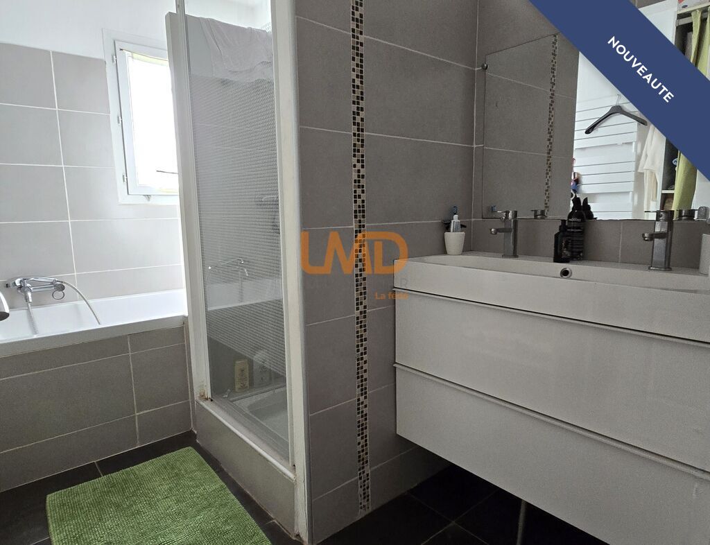 Photo 12 : Maison 4 chambres, sans vis-à-vis, piscine et garage