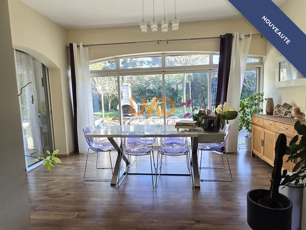 Photo 18 : Maison 4 chambres, sans vis-à-vis, piscine et garage