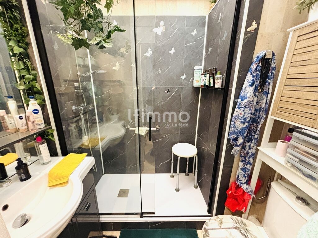 Photo 5 : Marina Baie des Anges, vue mer, studio avec coin nuit et terrass