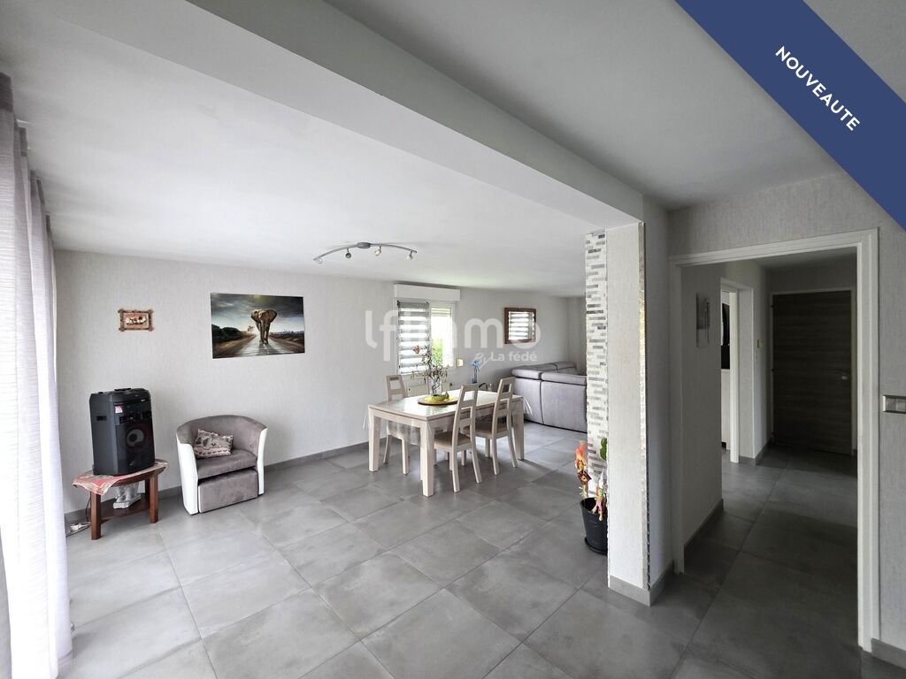 Photo 3 : Charmante maison avec piscine au coeur d'un village prisé