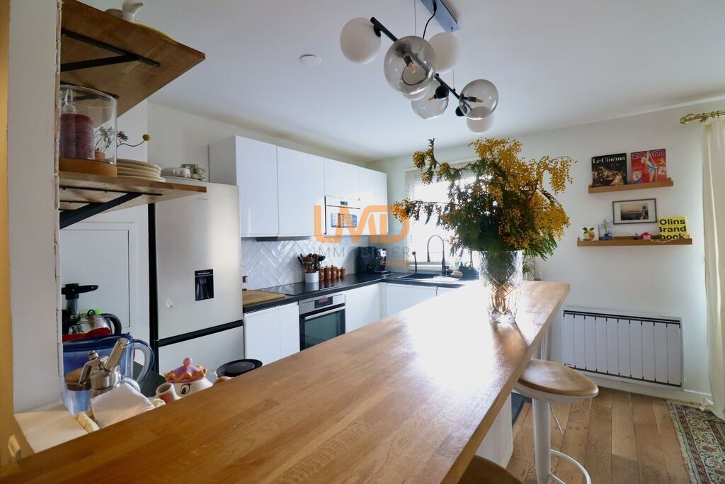 Photo 12 : T5 proximité immédiate métro gabriel peri proche école box+cave