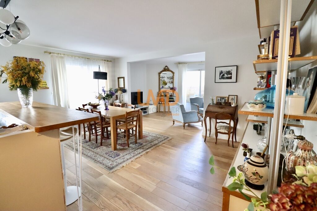 Photo 3 : T5 proximité immédiate métro gabriel peri proche école box+cave