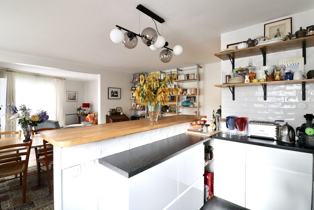 Photo 8 : T5 proximité immédiate métro gabriel peri proche école box+cave