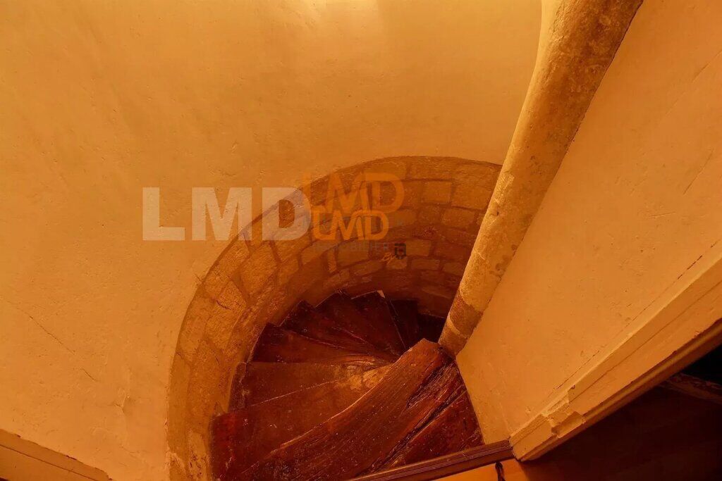 Photo 3 : Maison de ville avec 5 appartements